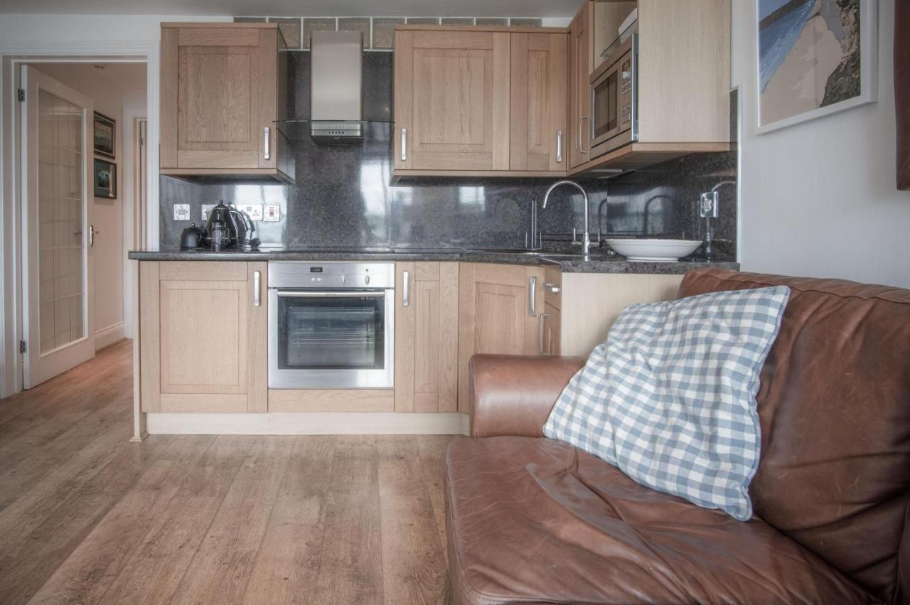 Goscar Court - 1 Bedroom Apartment - Tenby Exteriér fotografie